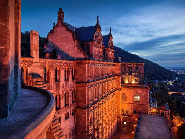 Château de Heidelberg, Vue du château au crépuscule