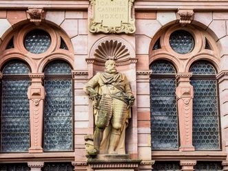 Schloss Heidelberg, Statue Johann Kasimir an der Außenfassade des Friedrichbaus