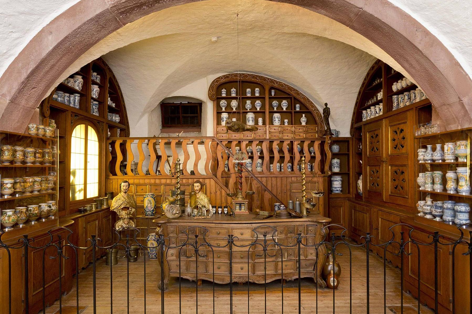 German Apothecary Museum, Offizin