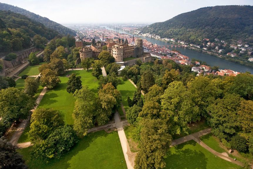 Schloss Heidelberg, Luftaufnahme von Schloss und Stadt
