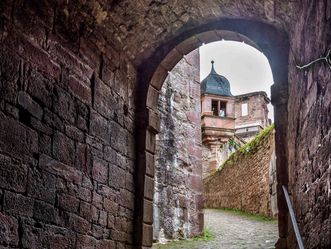 Schloss Heidelberg, Der Burgweg 