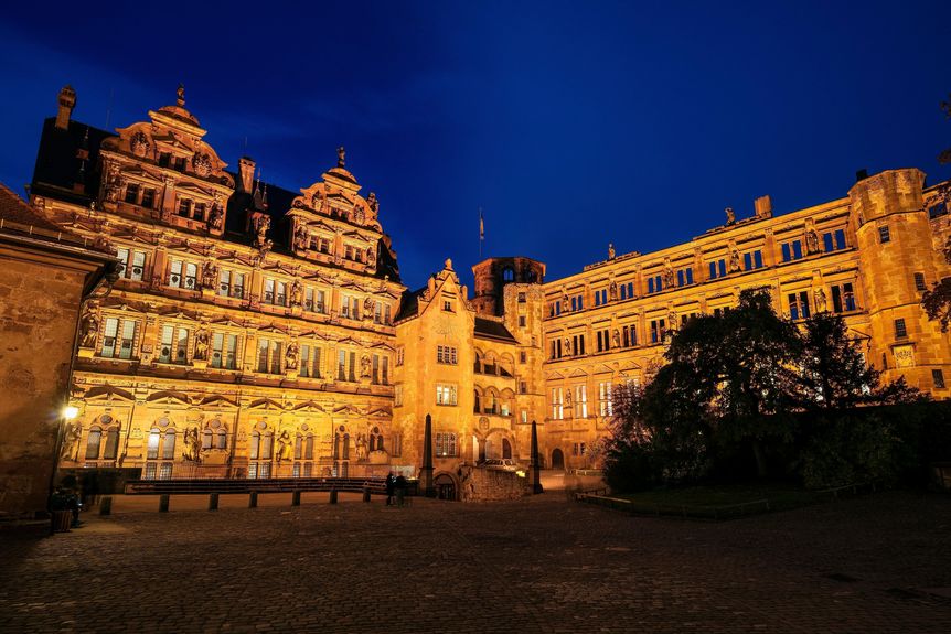 Schloss Heidelberg, Außenansicht, Abend