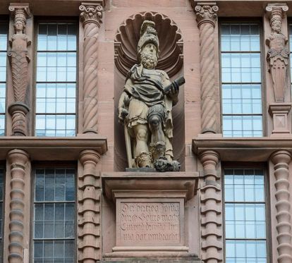 Figure on the courtyard facade of the Ottheinrich Building at Heidelberg Palace